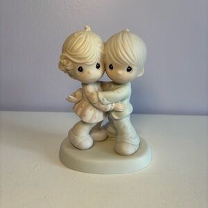 Precious Moments Two Children Hugging Figurine “ Hug One Another” 1990